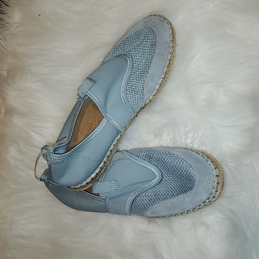 E Gentle Souls by Kenneth Cole Lizzy